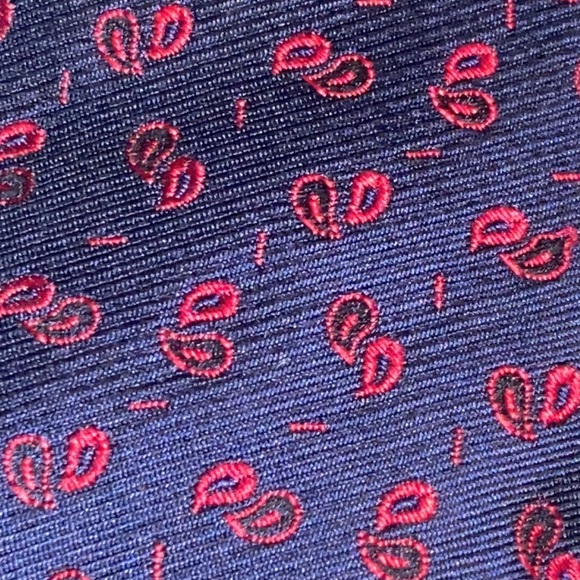 Vintage Burberry Blue & Red Paisley Tie EUC - Picture 10 of 10